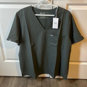 NWT figs scrub top in Bonsai